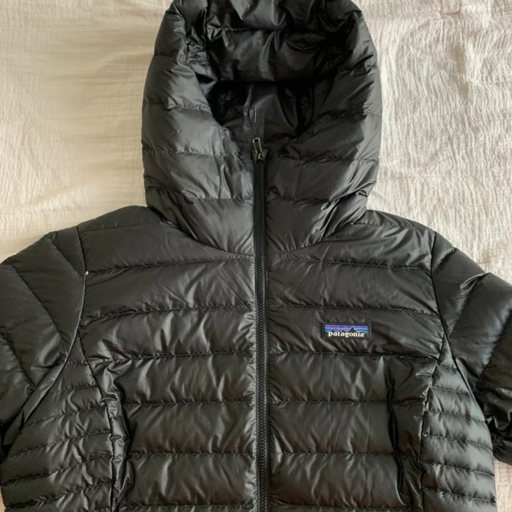 Patagonia Women's Down Sweater Hoody Size Medium